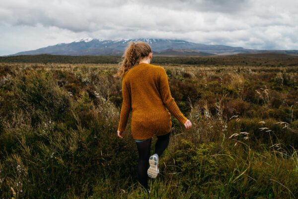 “Silent walking”: la camminata silenziosa fa bene al corpo e alla mente