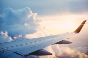 Prenotare un volo: giorni e orari migliori per trovare quelli più economici!