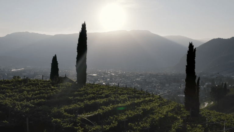 Viaggio nelle meraviglie di Bolzano fra arte, cultura e innovazione su Sky il 21 novembre