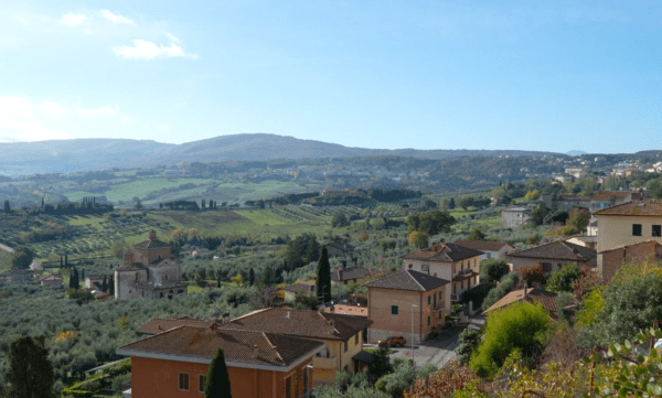 Una gita speciale tra benessere ed eccellenze toscane: Chianciano Terme in prima serata su Sky martedì 28 novembre