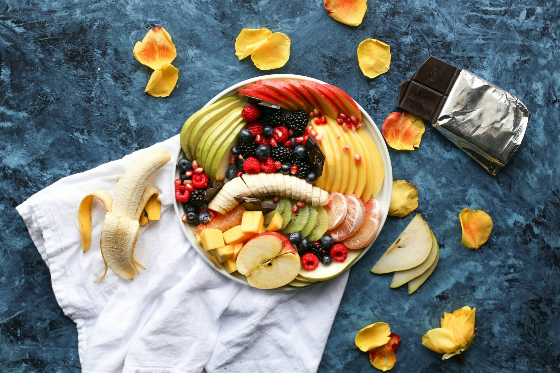 Cucinare i dolci in modo sano e light è possibile aiutandoci con alcuni tipi di frutta
