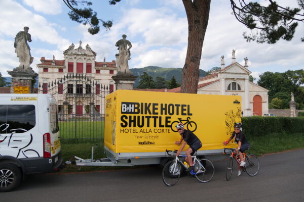 Bike Hotel Alla Corte: vivi Bassano del Grappa tra comfort, natura e avventura su due ruote
