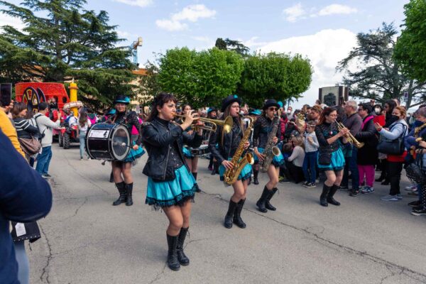 Castiglione del Lago si prepara per la “Festa del Tulipano”, dal 21 aprile al 1° maggio