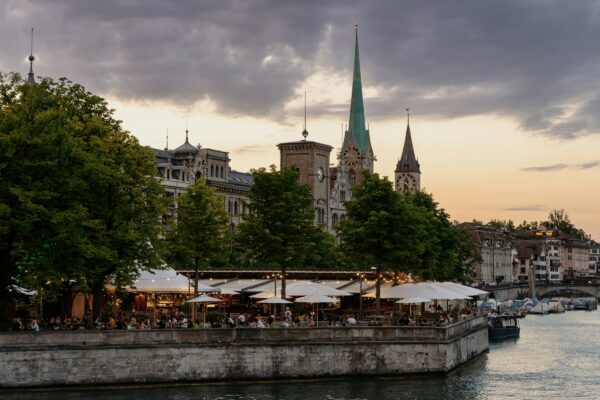 Quali sono le città più “intelligenti” del mondo? La svizzera Zurigo guida la classifica