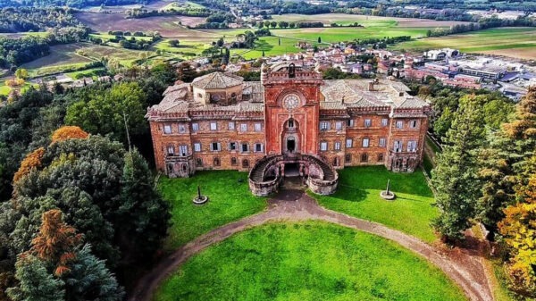 L’Italia custodisce in Toscana un incantevole castello “da Mille e una notte”!