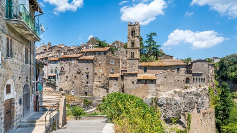 Conoscete il borgo più incantevole d’Italia? E’ nel cuore della Tuscia viterbese