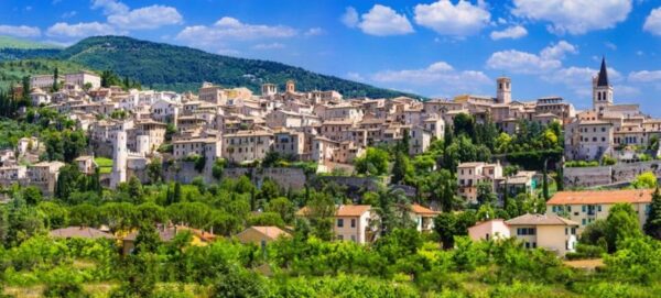 Il “borgo dei fiori” torna ad incantare tutti: è pittoresco e ricco di colori!