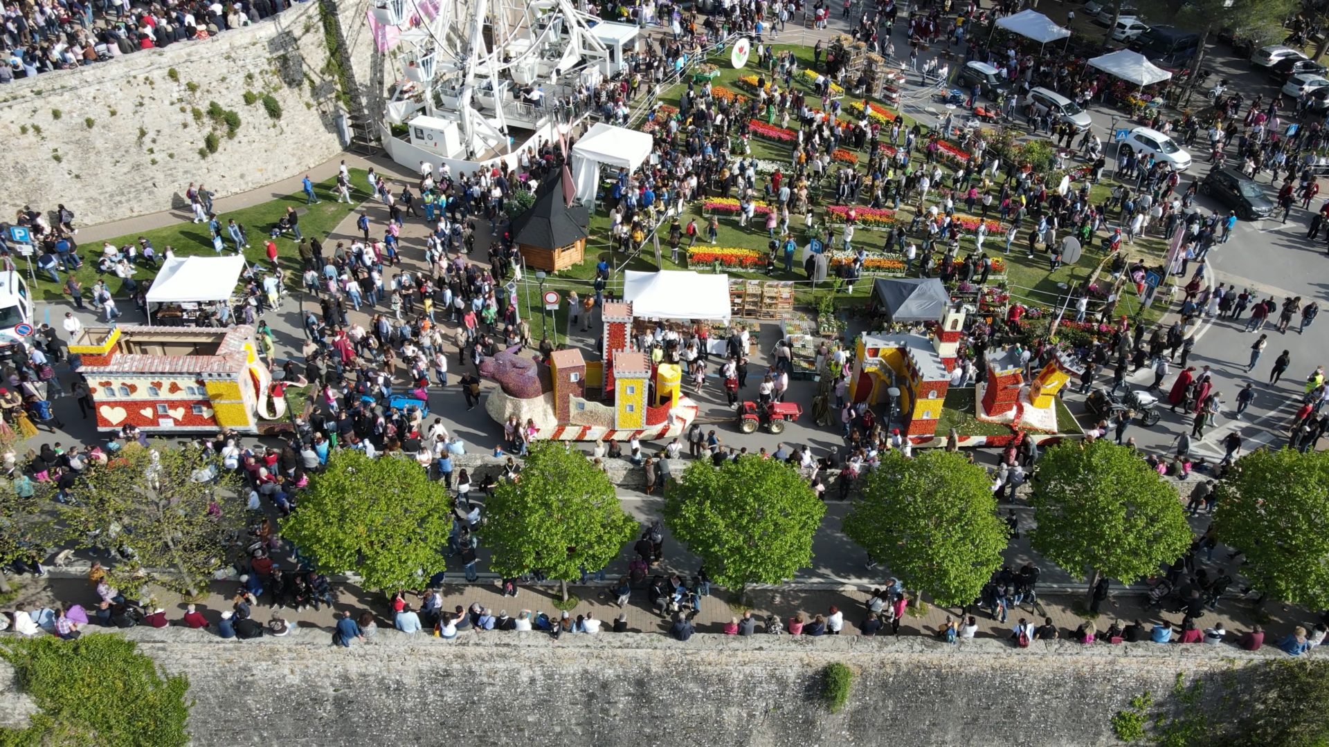 Si avvicina la “Festa del Tulipano” di Castiglione del Lago, accanto alle acque del Trasimeno