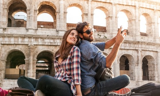 Oggi è la Giornata del turismo: 700 milioni in viaggi solo nei primi 7 mesi del 2023