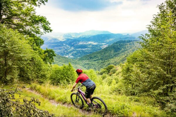 Alcuni imperdibili bike tour primaverili a contatto diretto con la natura primaverile!
