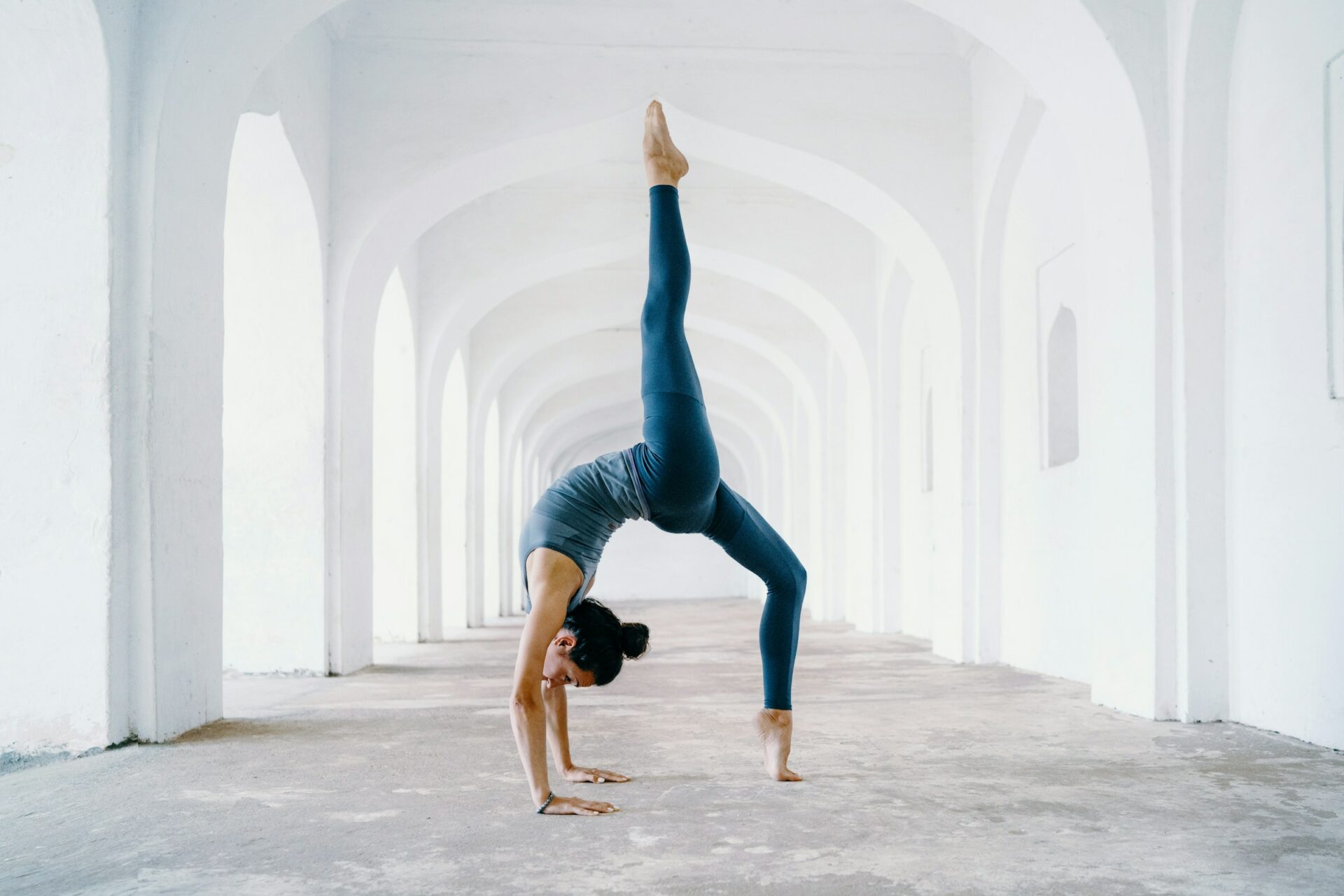 Lo yoga come disciplina di vita: tutti sul tappetino, oggi è la ricorrenza internazionale