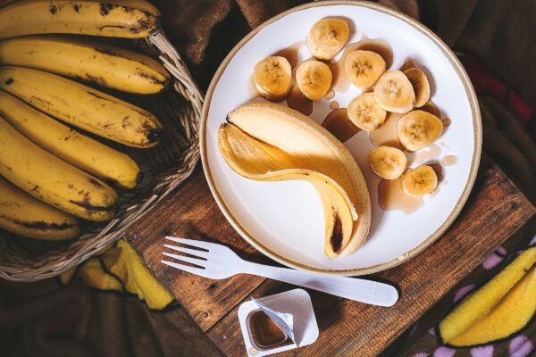 Cucinare i dolci in modo sano e light è possibile aiutandoci con alcuni tipi di frutta