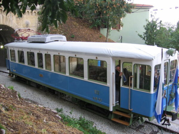 Ferrovia San Marino-Rimini: tornano le corse del Treno Bianco Azzurro
