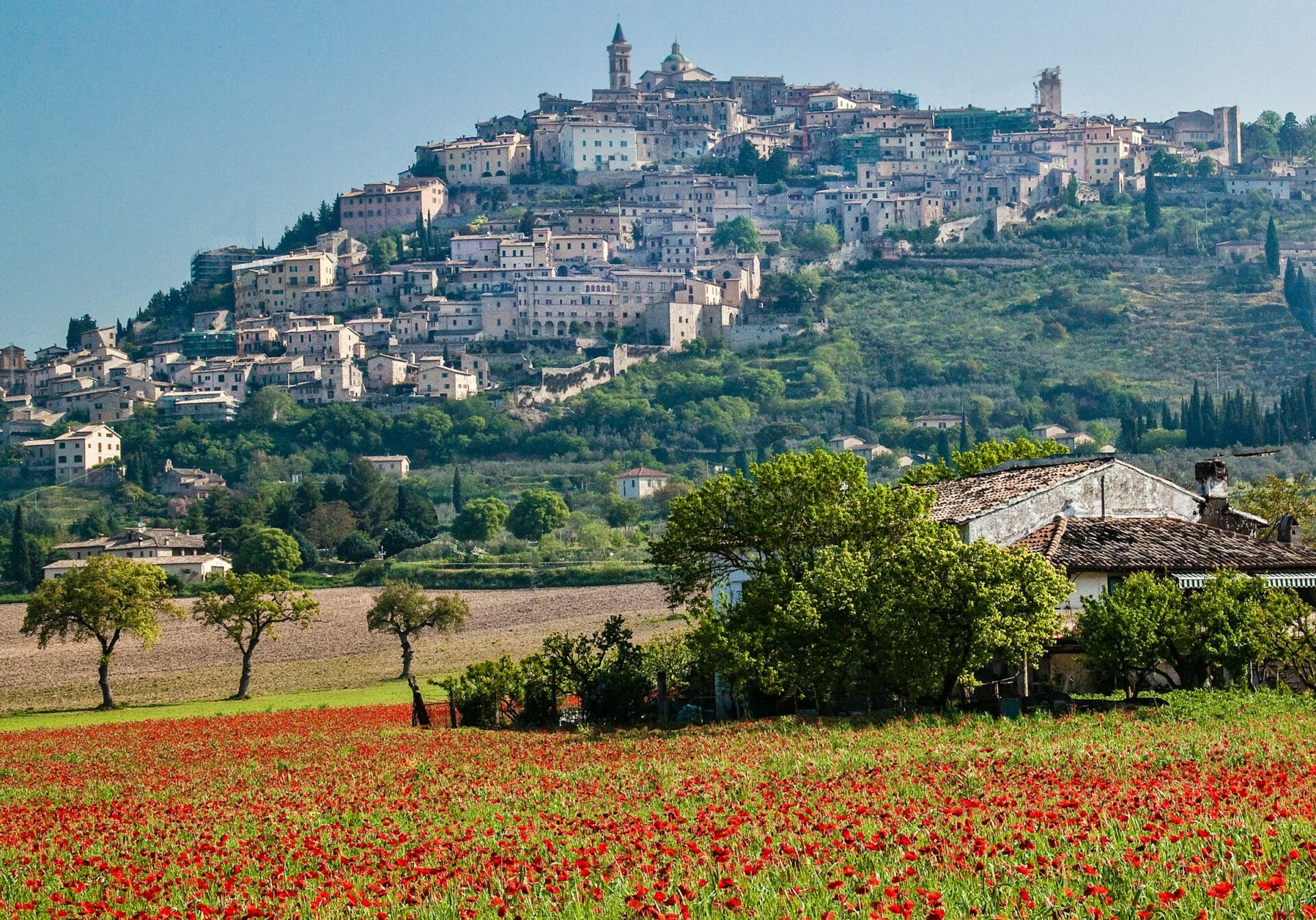 Manca poco al ponte del 25 aprile: esperienze fuoriporta tra Toscana e Umbria