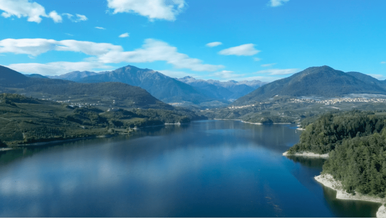 Meleti, laghi e canyon: le meraviglie della Val di Non in prima visione su Sky il 24 ottobre