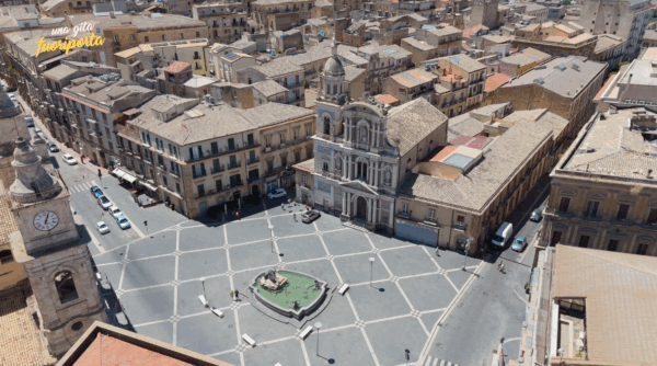 Piazza Garibaldi, Caltanissetta - Gemme di Sicilia.