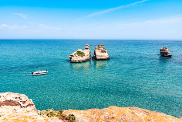 La Spiaggia delle Due Sorelle è la più bella di tutta la Riviera del Conero marchigiana