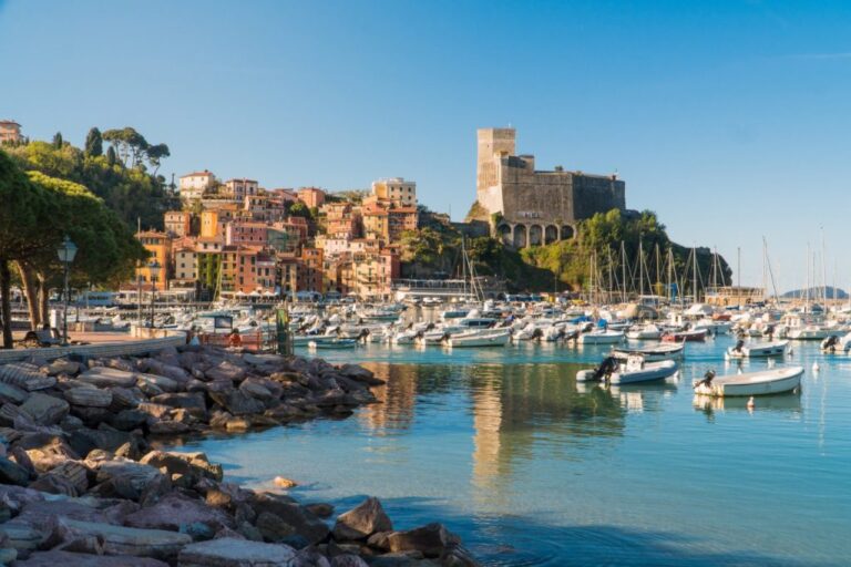 Sembra di essere in Thailandia… invece è una spiaggia segreta della Liguria!
