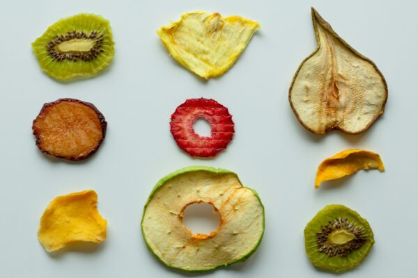 Cucinare i dolci in modo sano e light è possibile aiutandoci con alcuni tipi di frutta