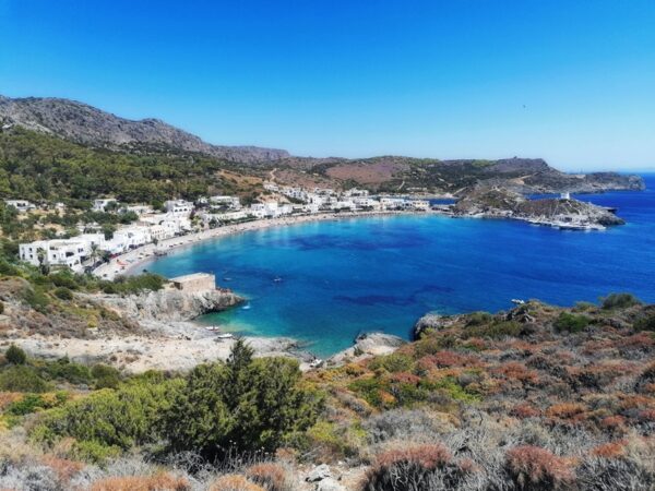 In Grecia c’è un’isola che vi pagherà 23 mila euro se vi trasferirete a vivere lì!