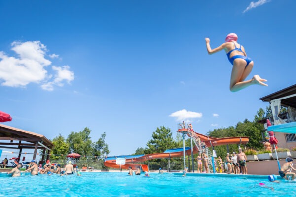 Apiro e Parco Eldorado: l’estate nelle Marche tra scivoli, famiglia e natura