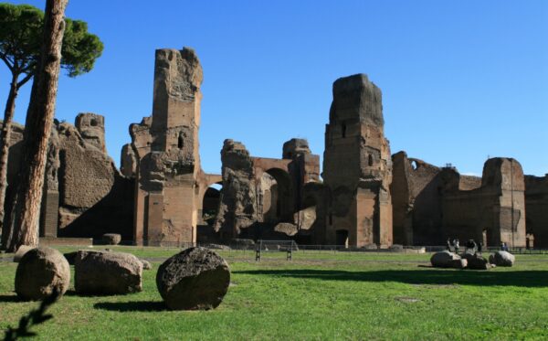 Alle Terme di Caracalla un nuovo specchio d’acqua progettato dall’architetto altoatesino Hannes Peer