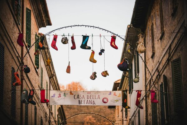 È l’unica, vera Befana! Dal 4 al 6 gennaio 2024 torna la Festa Nazionale ad Urbania