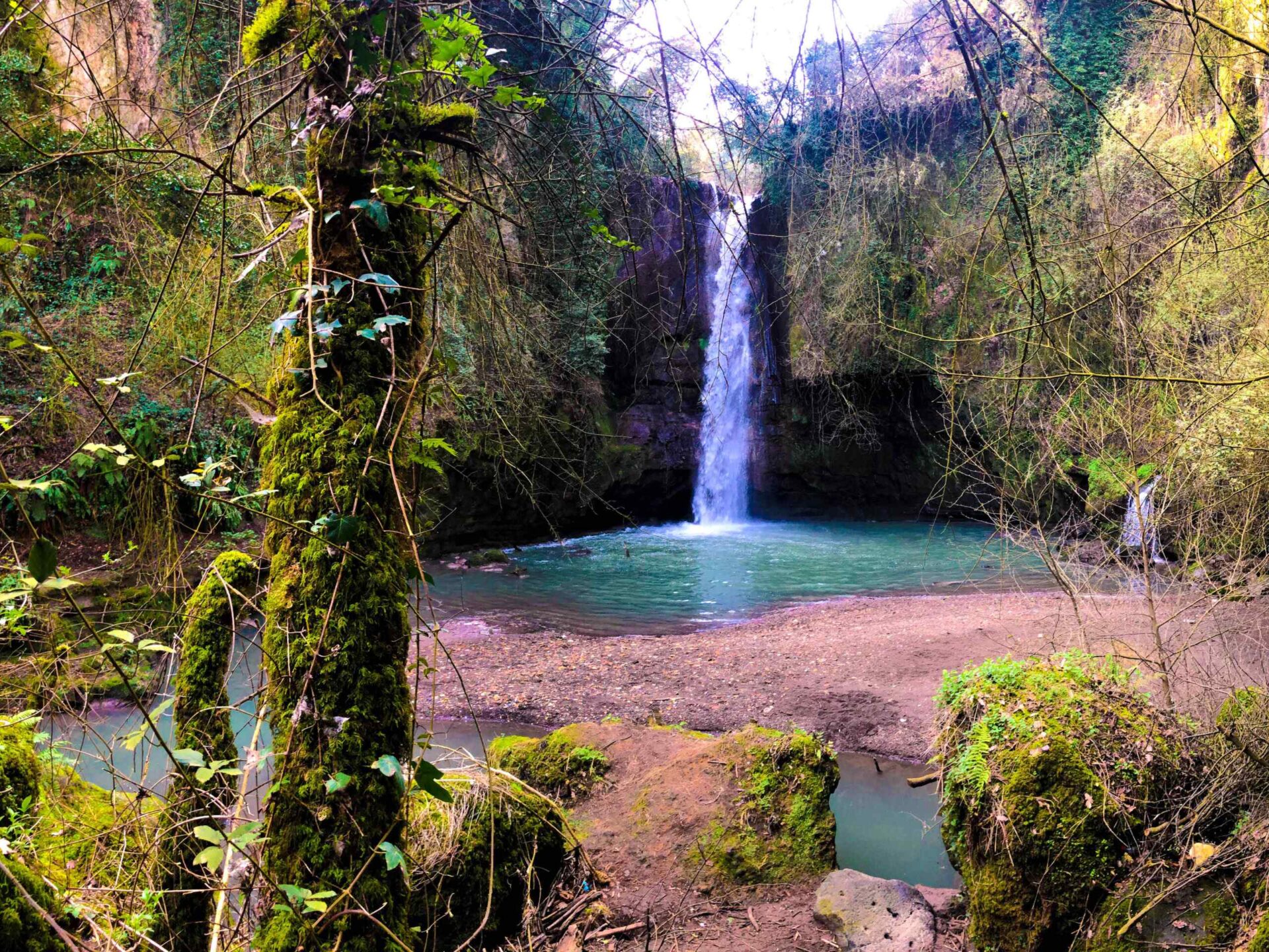 Visitate la Cascata del Picchio: un angolo segreto che non molti conoscono!